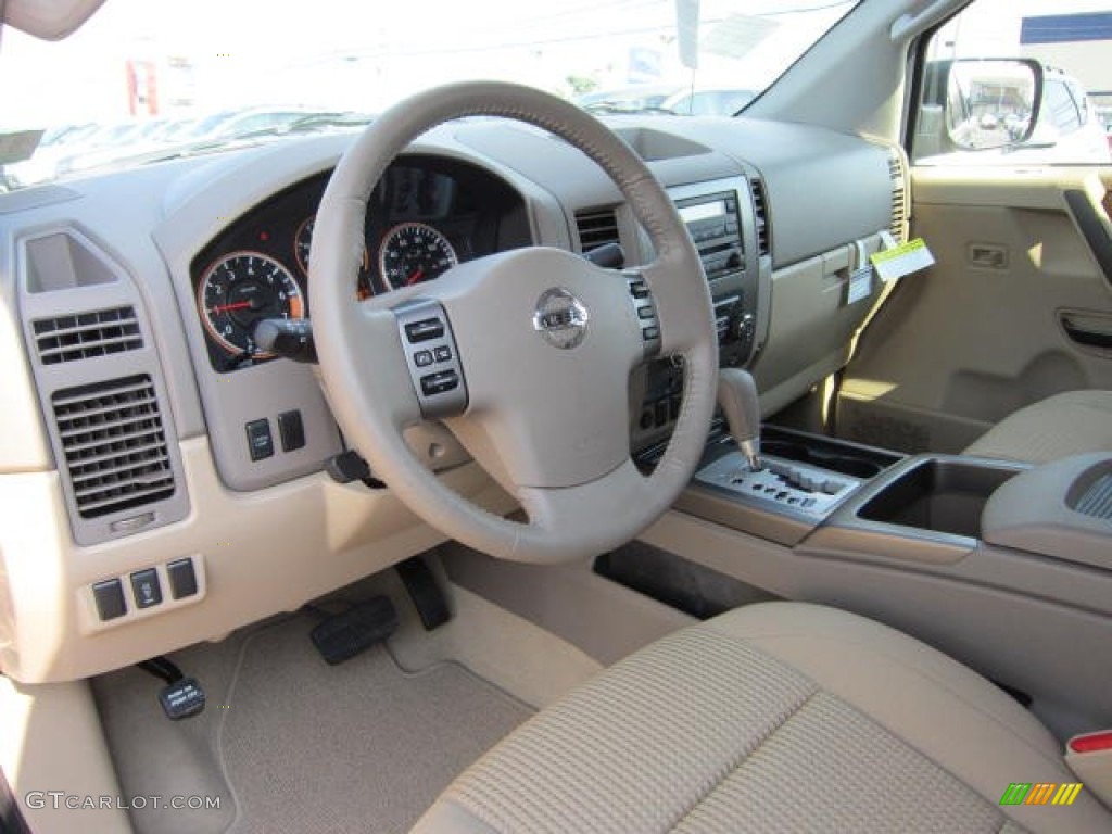 2011 Nissan Titan SV Crew Cab 4x4 Dashboard Photos