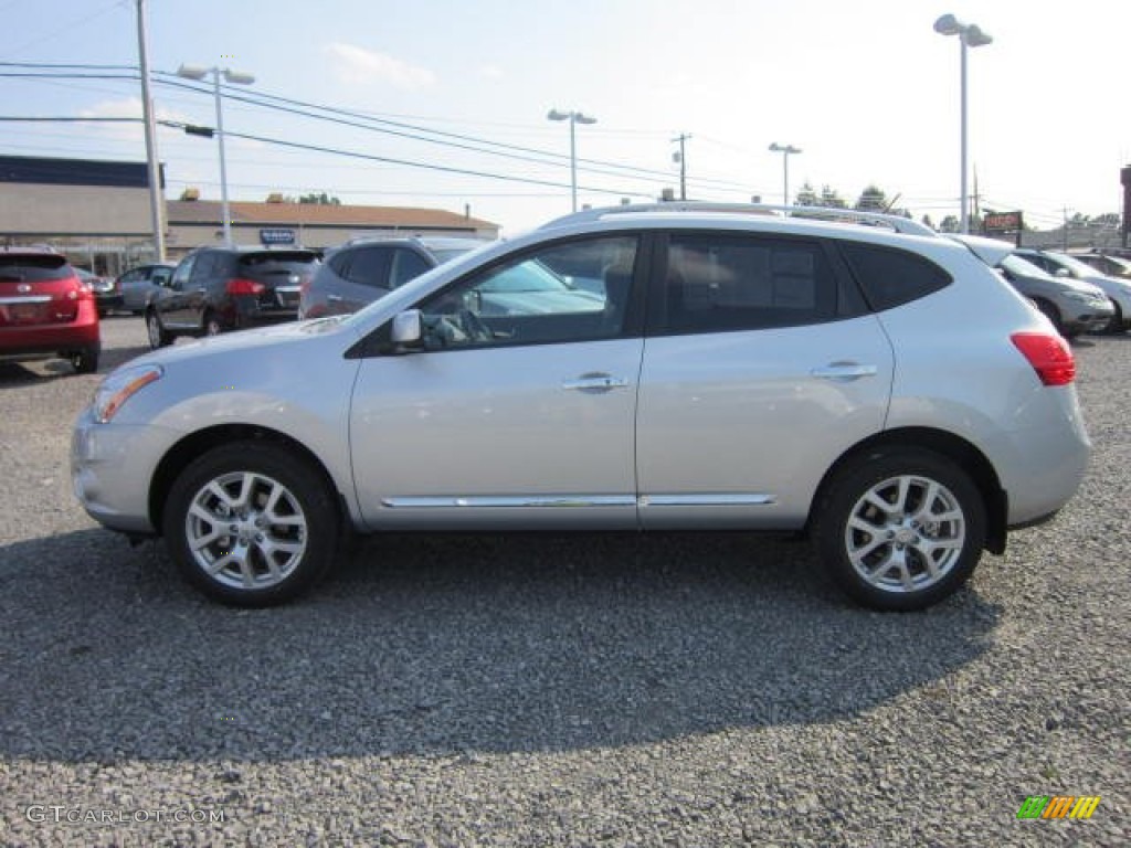 2011 Rogue SL AWD - Silver Ice Metallic / Black photo #4