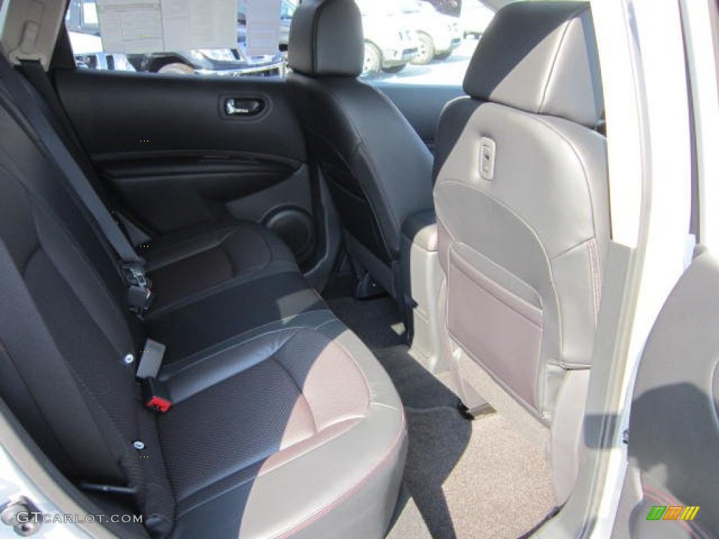 2011 Rogue SL AWD - Silver Ice Metallic / Black photo #10