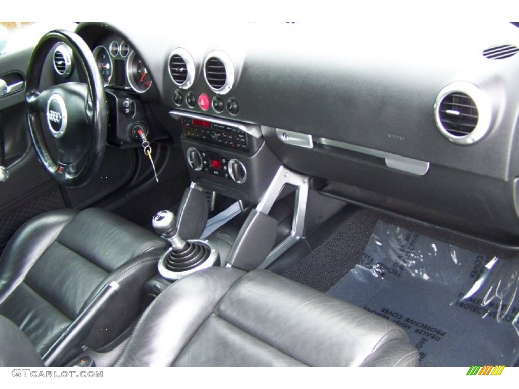 2001 Audi TT 1.8T Roadster Ebony Black Dashboard Photo #54016032