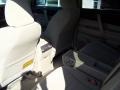 Sandy Beach Metallic - Highlander V6 4WD Photo No. 7