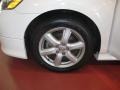 Super White - Camry SE Photo No. 7