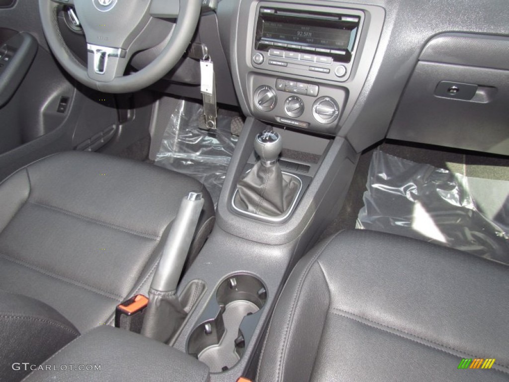 2012 Volkswagen Jetta SE Sedan 5 Speed Manual Transmission Photo #54020722
