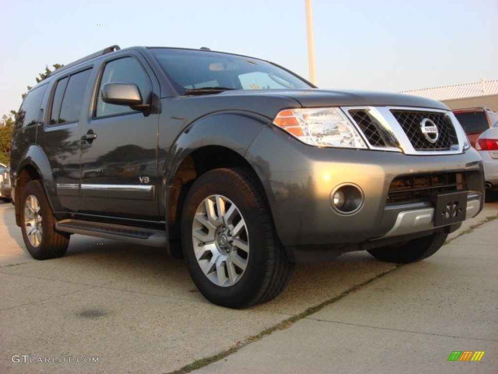 Storm Gray Nissan Pathfinder