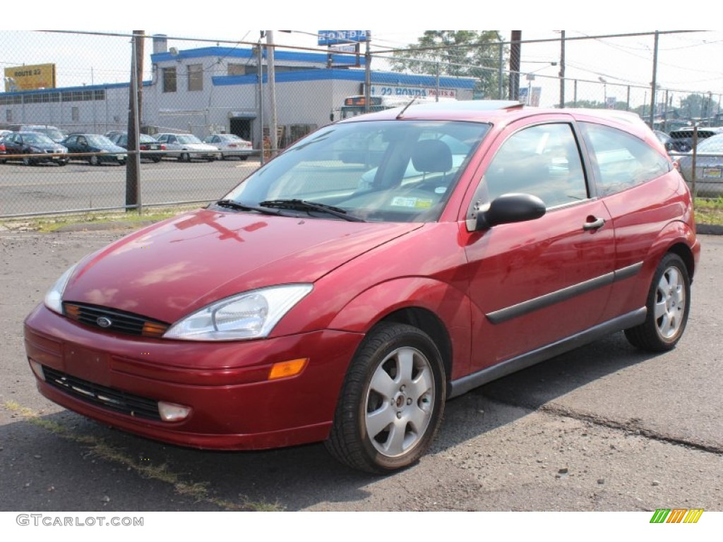 2002 Focus ZX3 Coupe - Sangria Red Metallic / Medium Graphite photo #1