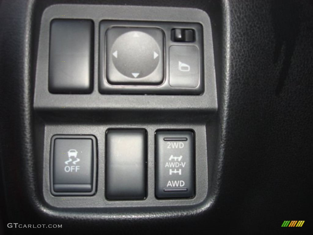 2011 Nissan Juke SL AWD Controls Photo #54023738
