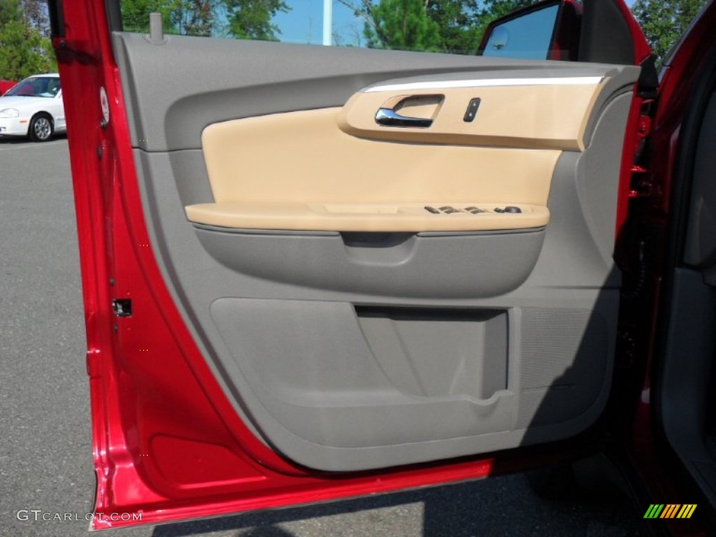 2012 Chevrolet Traverse LT Cashmere/Dark Gray Door Panel Photo #54024397