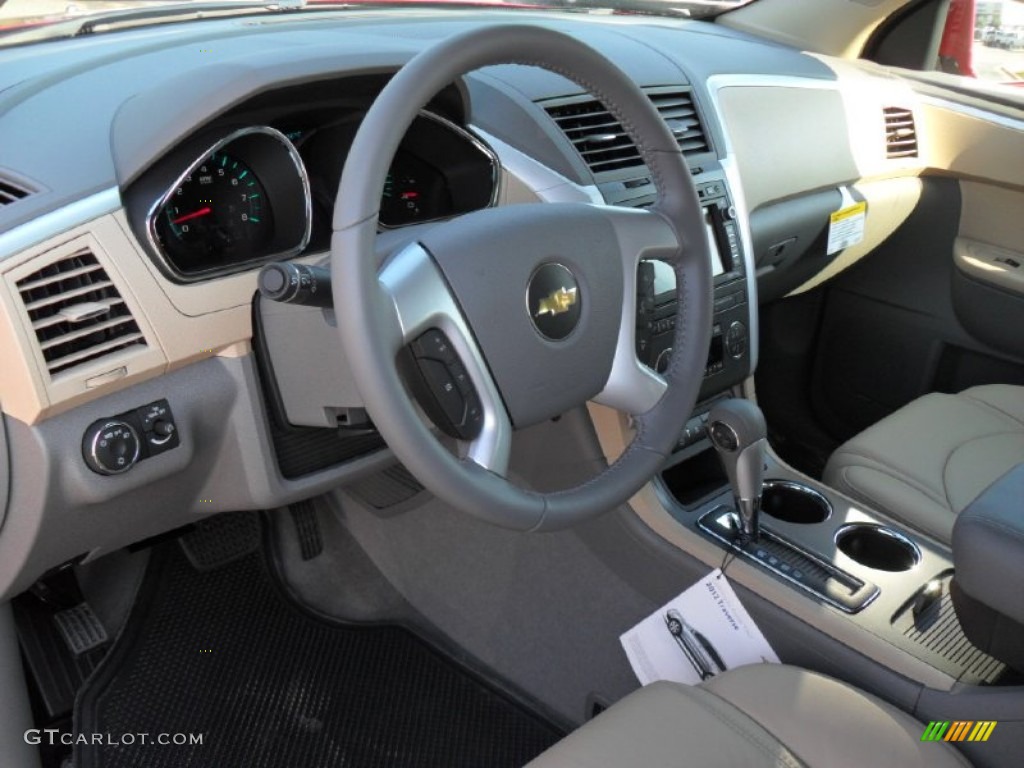 Cashmere/Dark Gray Interior 2012 Chevrolet Traverse LT Photo #54024565