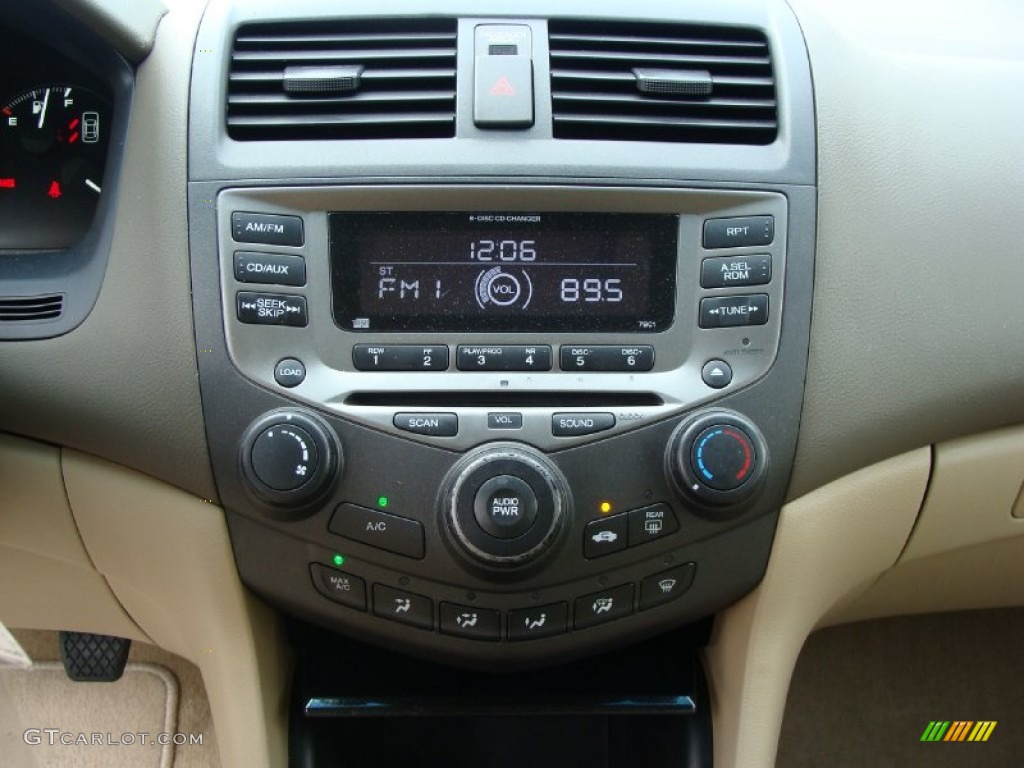 2007 Honda Accord SE Sedan Controls Photo #54028291