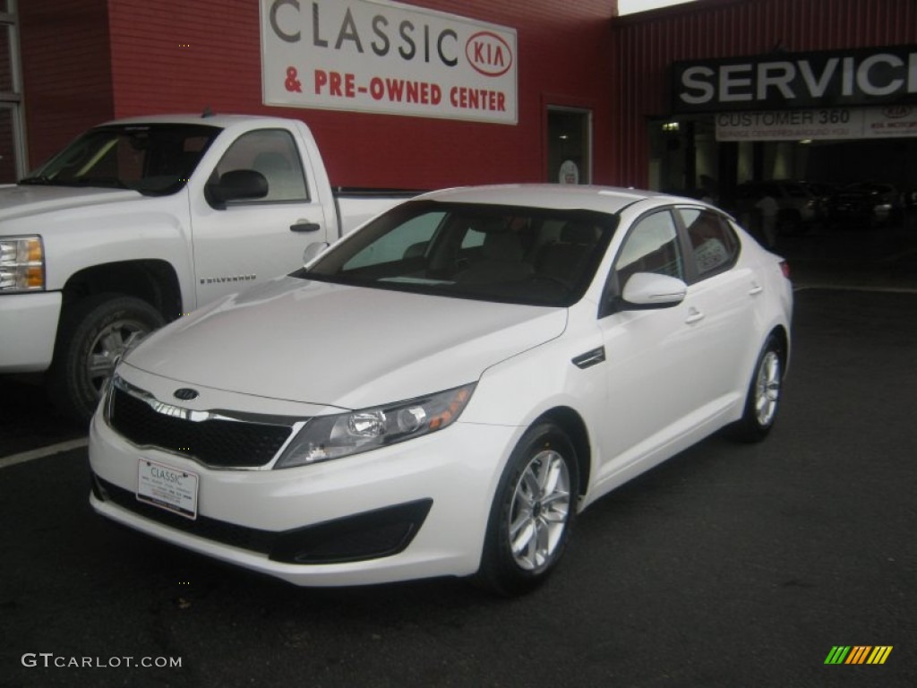 Snow White Pearl Kia Optima