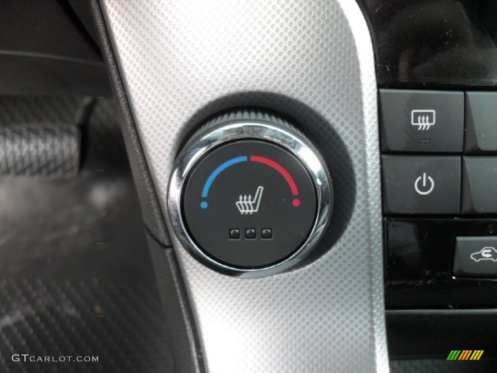 2012 Chevrolet Cruze LTZ/RS Controls Photo #54030676