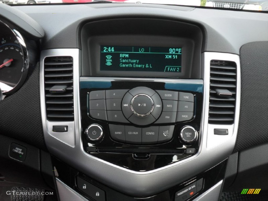 2012 Chevrolet Cruze LTZ/RS Controls Photo #54030701