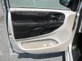 Bright Silver Metallic - Grand Caravan Mainstreet Photo No. 8