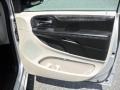 Bright Silver Metallic - Grand Caravan Mainstreet Photo No. 22