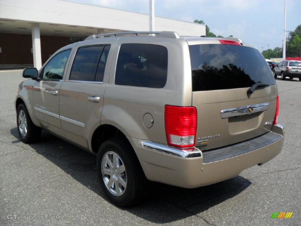 Light Sandstone Metallic 2009 Chrysler Aspen Limited 4x4 Exterior Photo #54033152