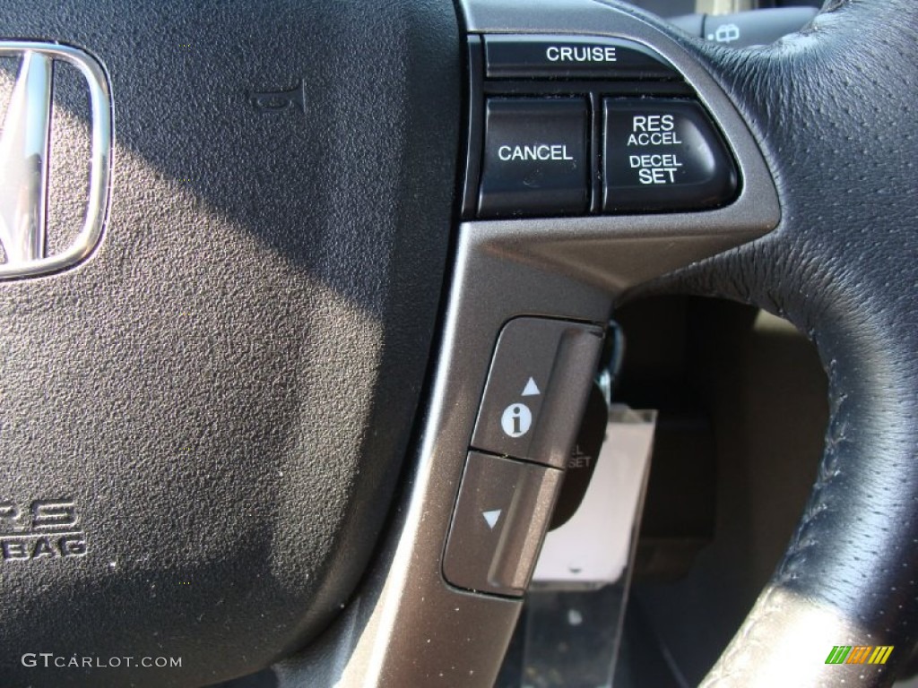 2011 Honda Pilot EX-L 4WD Controls Photo #54033212