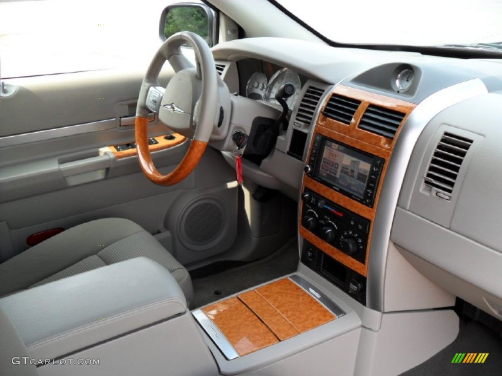 2009 Chrysler Aspen Limited 4x4 Light Graystone Dashboard Photo #54033335