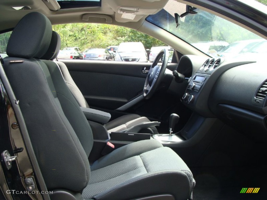 2008 Altima 3.5 SE Coupe - Super Black / Charcoal photo #14