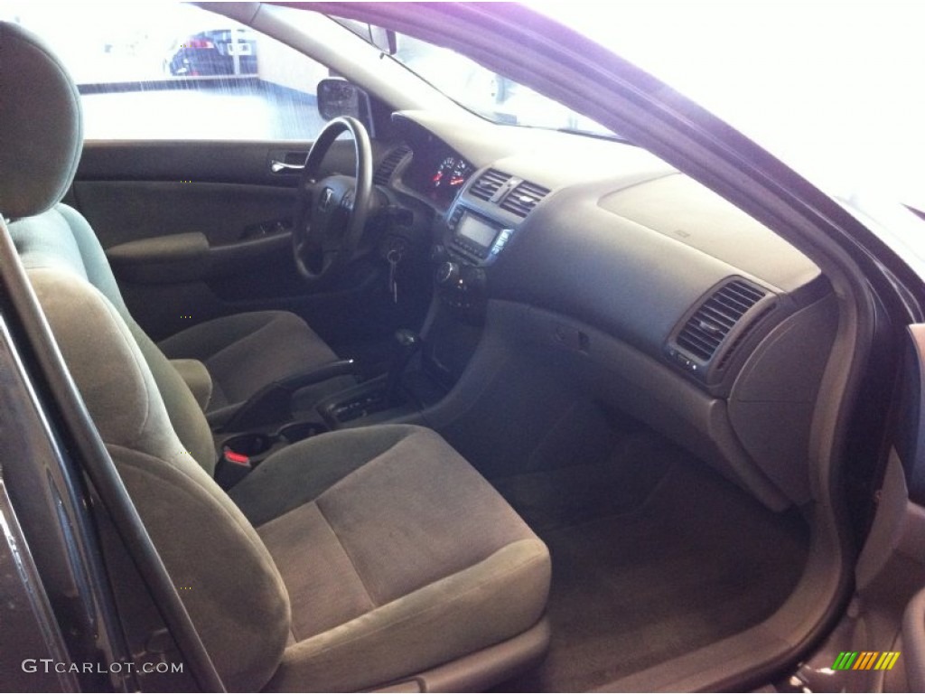 2004 Accord LX Sedan - Sapphire Blue Pearl / Gray photo #7