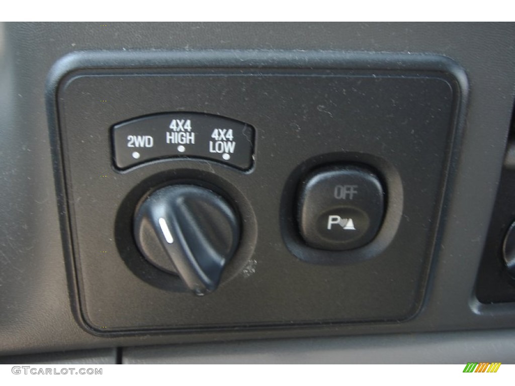 2003 Ford F350 Super Duty XLT Crew Cab 4x4 Controls Photos