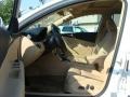 Candy White - Passat Komfort Sedan Photo No. 6
