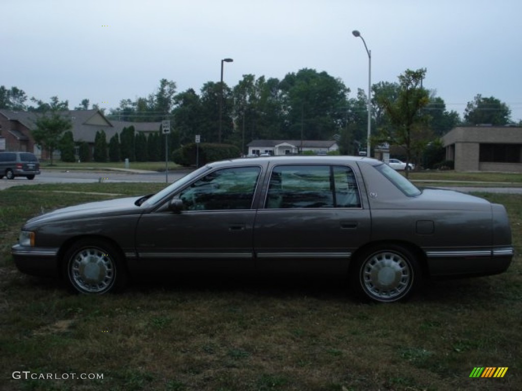 1999 DeVille Sedan - Moonstone / Neutral Shale photo #1