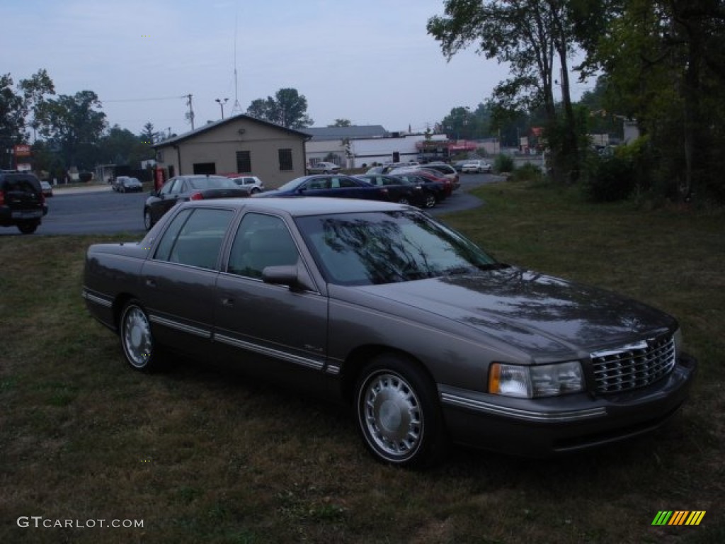 1999 DeVille Sedan - Moonstone / Neutral Shale photo #6