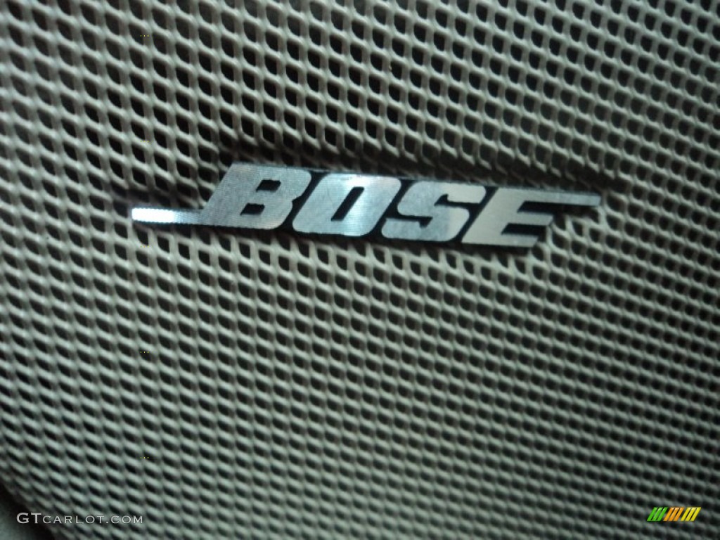 2004 Chevrolet Suburban 1500 LT 4x4 Audio System Photo #54039215