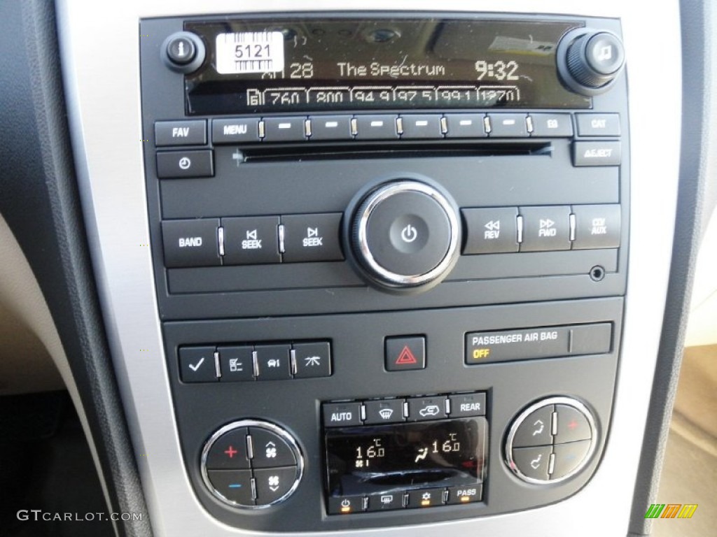 2012 GMC Acadia SLT AWD Audio System Photo #54040832
