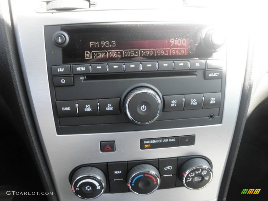 2012 GMC Acadia SLE Audio System Photo #54041045