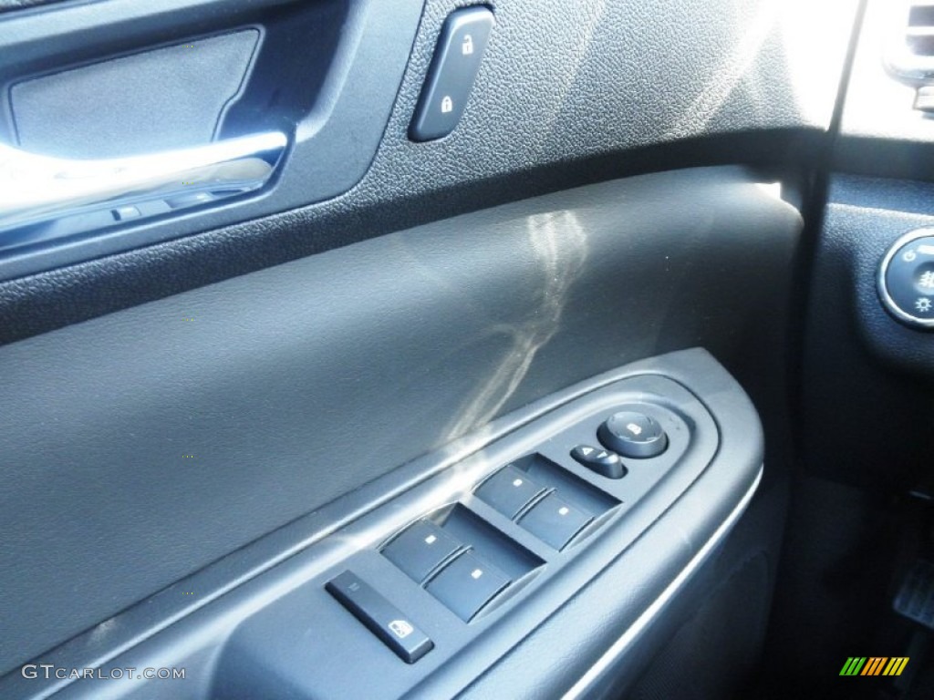 2012 GMC Acadia SLE Controls Photo #54041096