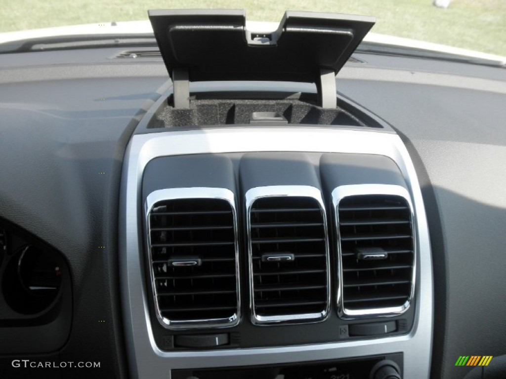 2012 GMC Acadia SL Controls Photo #54044297