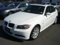 Alpine White - 3 Series 330xi Sedan Photo No. 1