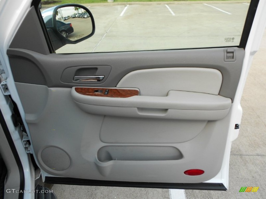 2007 Chevrolet Avalanche LT Dark Titanium/Light Titanium Door Panel Photo #54048014