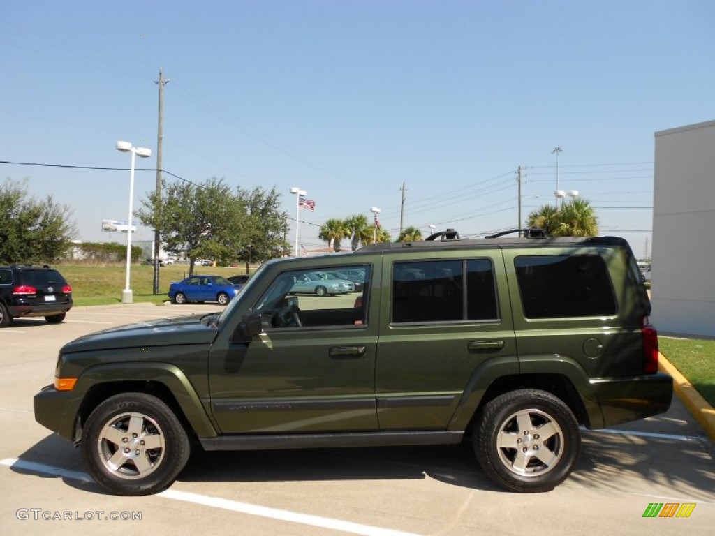 2009 Commander Sport - Jeep Green Metallic / Dark Slate Gray/Light Graystone photo #4