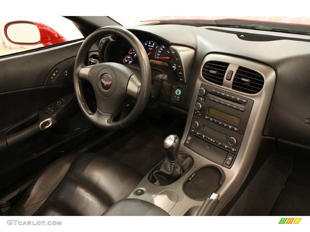 2006 Chevrolet Corvette Convertible Ebony Black Dashboard Photo #54049751