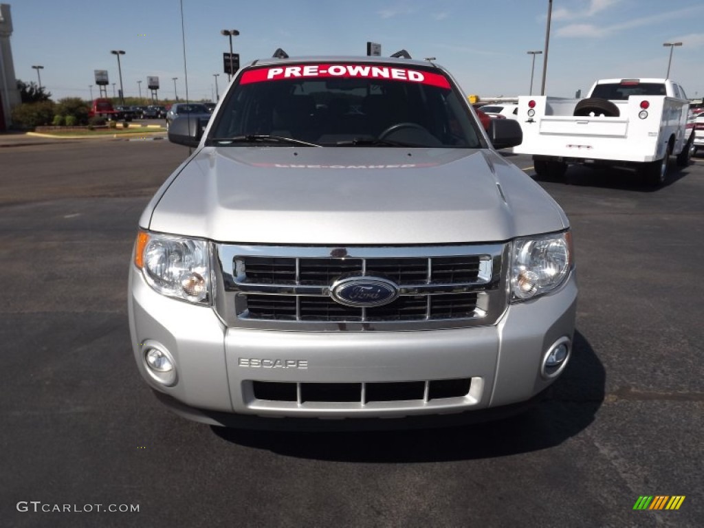 2009 Escape XLT V6 - Brilliant Silver Metallic / Charcoal photo #2