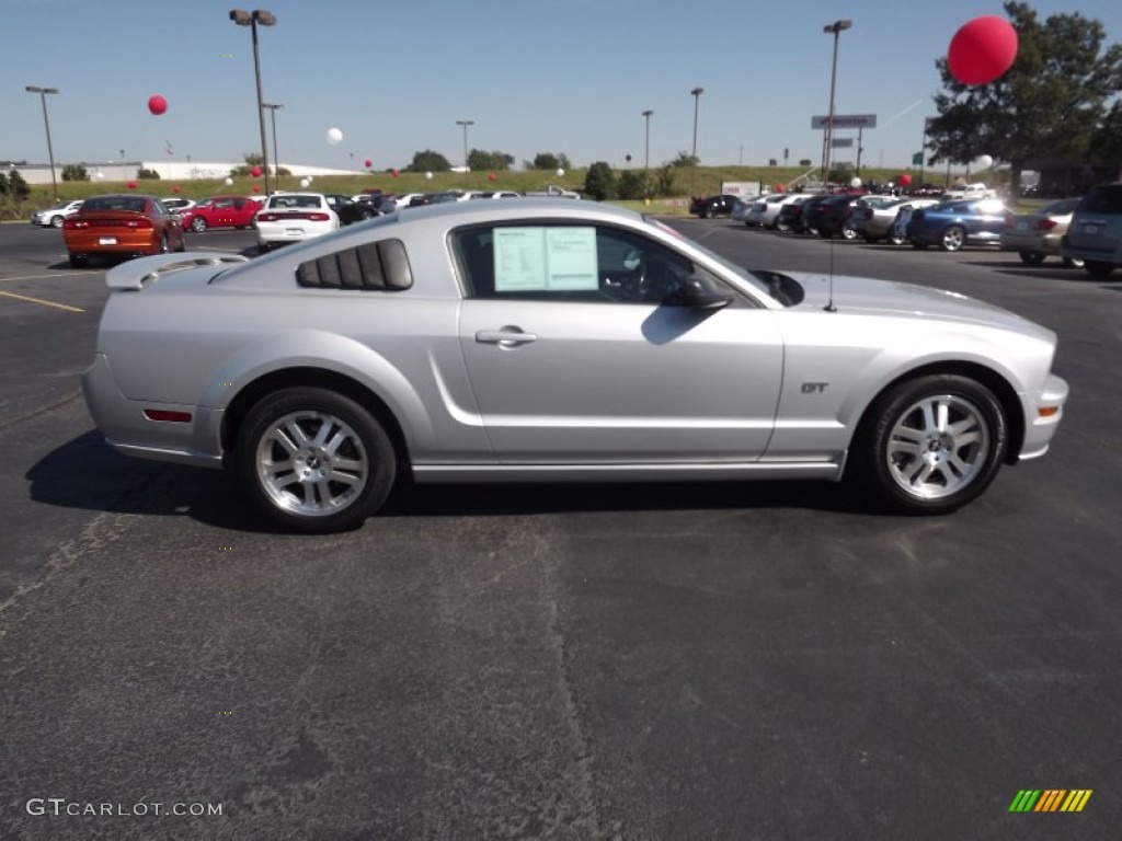 2006 Mustang GT Deluxe Coupe - Satin Silver Metallic / Dark Charcoal photo #4