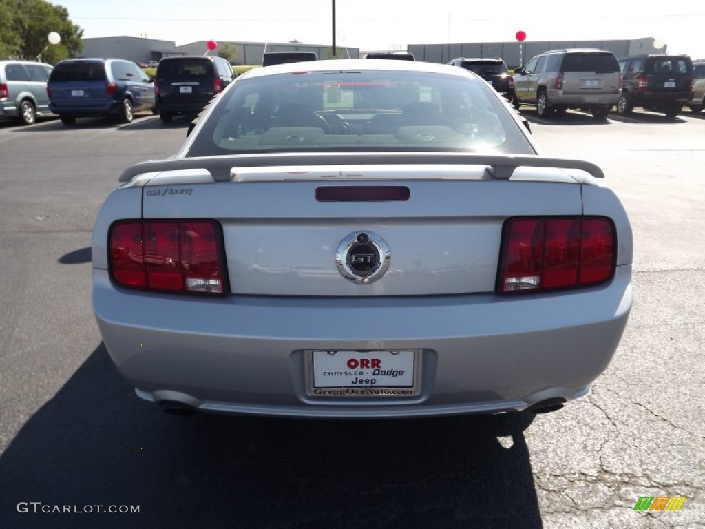 2006 Mustang GT Deluxe Coupe - Satin Silver Metallic / Dark Charcoal photo #6