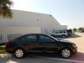Black - Jetta SE Sedan Photo No. 8
