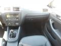 Candy White - Jetta SE Sedan Photo No. 15