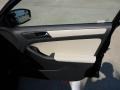 Black - Jetta SE Sedan Photo No. 12