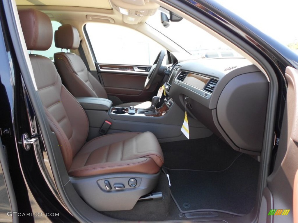 Saddle Brown Interior 2012 Volkswagen Touareg TDI Lux 4XMotion Photo #54053441
