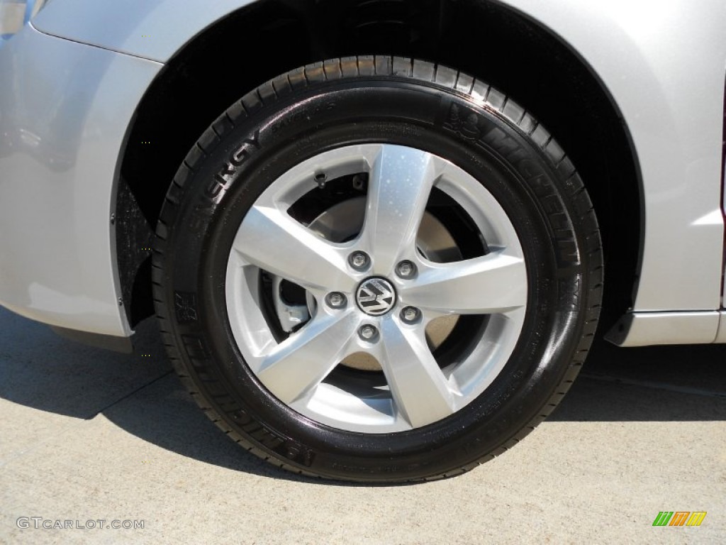 2011 Volkswagen Routan S Wheel Photo #54053627