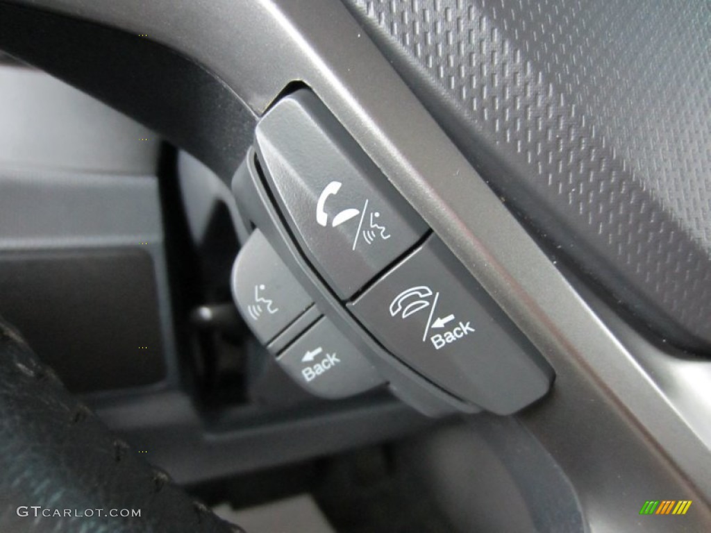 2010 Honda Ridgeline RTL Controls Photo #54056579