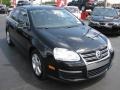 Black - Jetta SE Sedan Photo No. 1