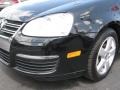 Black - Jetta SE Sedan Photo No. 4