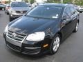 Black - Jetta SE Sedan Photo No. 5