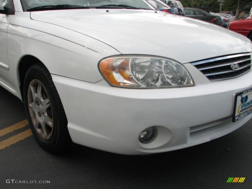 2002 Spectra LS Sedan - White / Gray photo #2