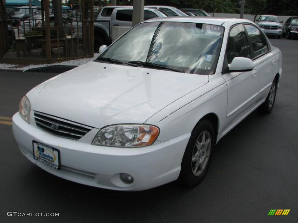 2002 Spectra LS Sedan - White / Gray photo #5